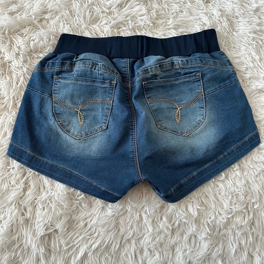 YMI Blue Jean Shorts Distressed Hem Classic Style - Picture 4 of 4